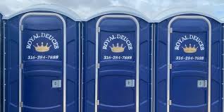 Best Deluxe Portable Toilet Rental  in Duncanville, TX
